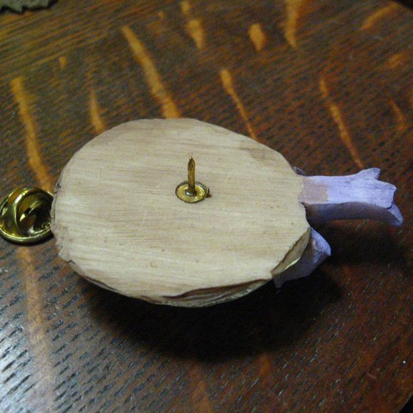 👒 Straw Floral Hat Vintage 1990's Lapel Pin - Picture 6 of 7